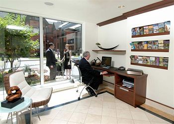 Bostonian Executive Suites 3*