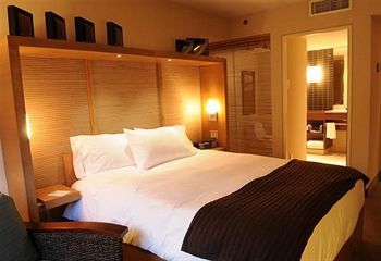 Bostonian Executive Suites Hotel