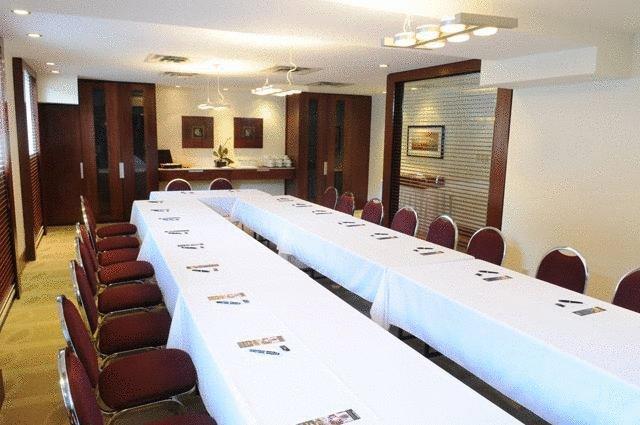 Bostonian Executive Suites 3*